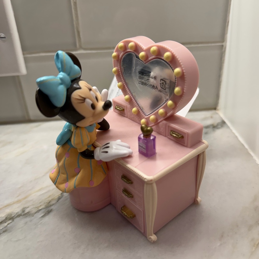 Disney Pink Vanity with Mirror keychain
